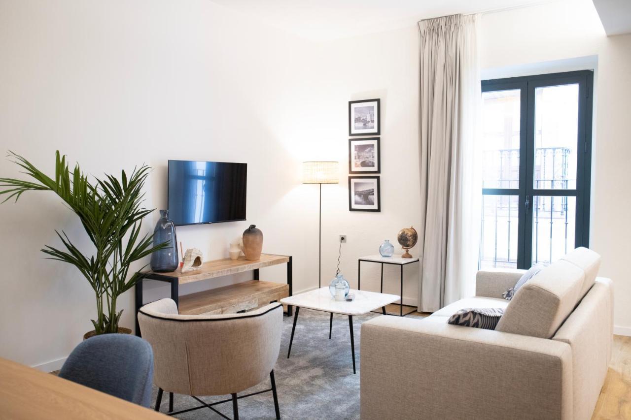 Nqn Aparts & Suites Sevilla Dış mekan fotoğraf